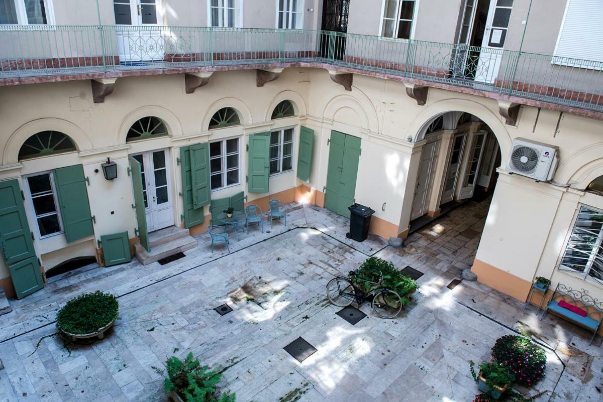 Regiposta Street- City Center Budapest Eksteriør bilde